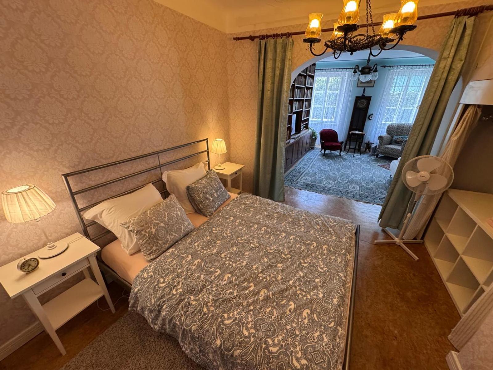 Authentic Old Town In The Historic Heart Of *
